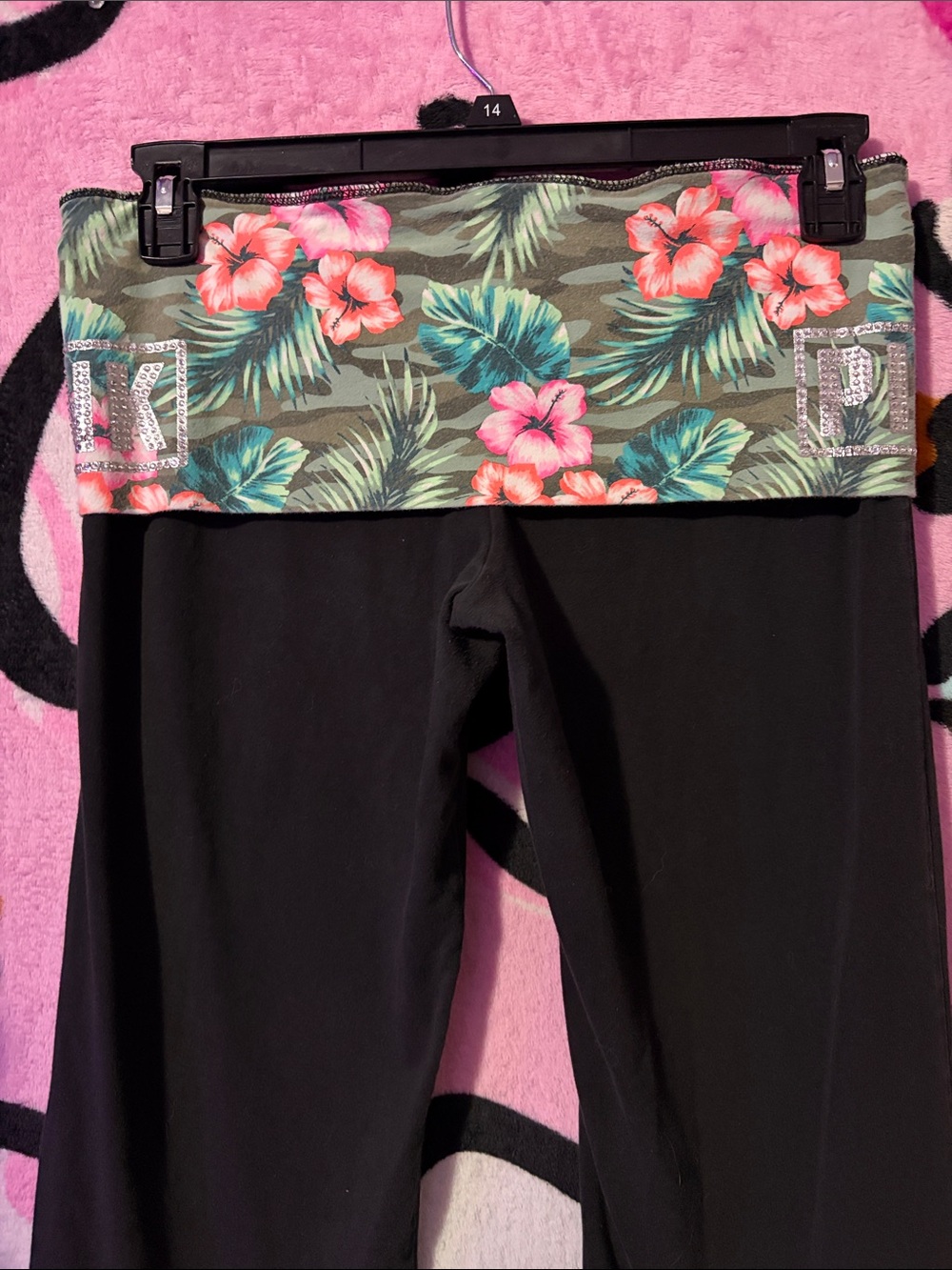 PINK Victoria’s secret fold over flare yoga pants - Picture 2 of 8
